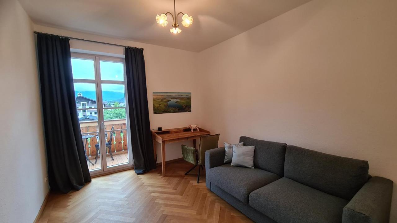 Bunter Hirsch Ferienwohnung Im Garmischer Zentrum Exteriör bild