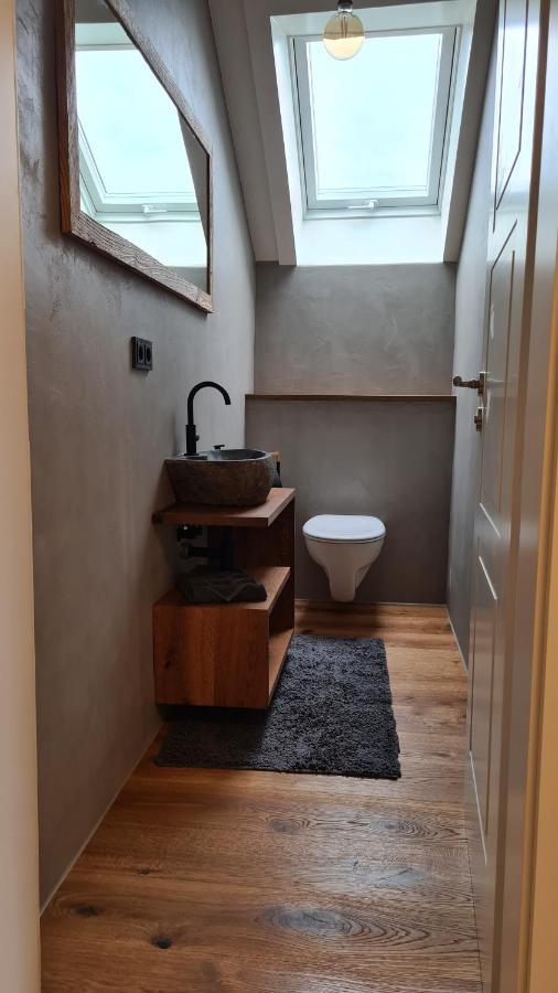 Bunter Hirsch Ferienwohnung Im Garmischer Zentrum Exteriör bild